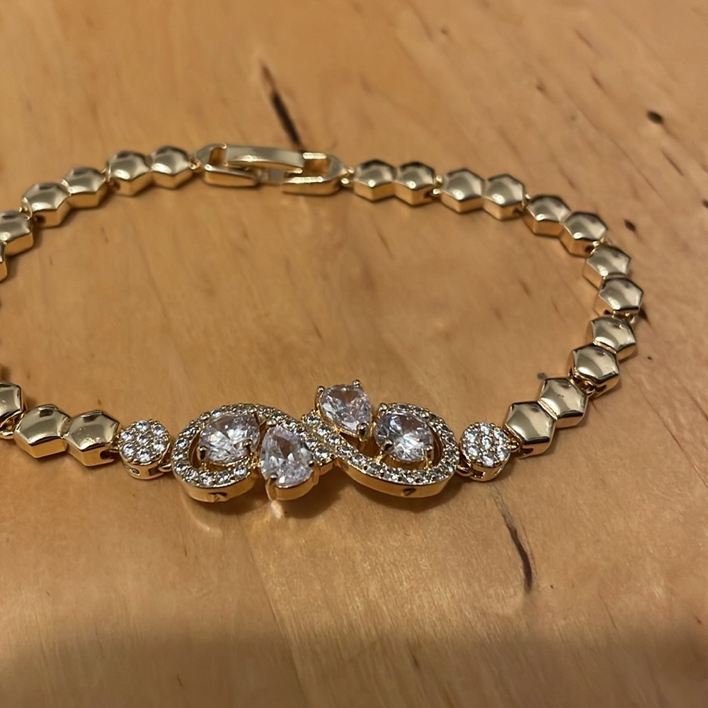 Gold Filled Women’s Bracelet